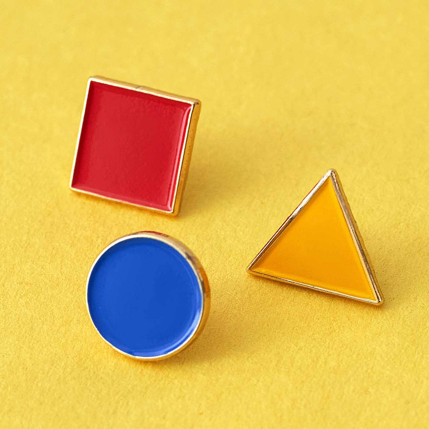 Basic Forms in the Primary Bauhaus Colours